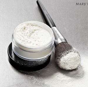 NIB Mary Kay Loose Translucent Powder